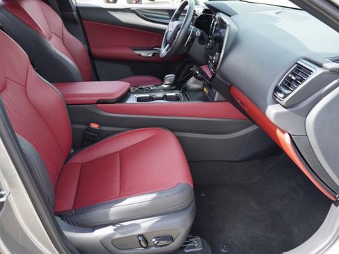 Used 2025 Lexus NX 250 FWD w/ Towing Package (2000 Lbs) image 13