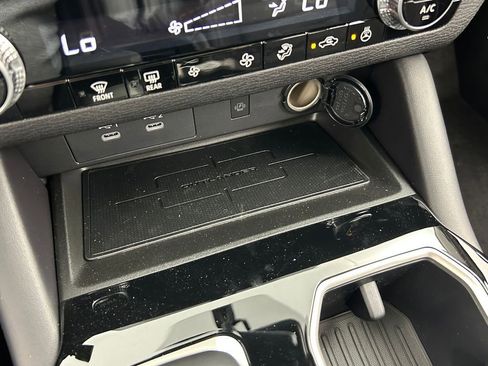 New 2026 Mitsubishi Outlander SE image 32