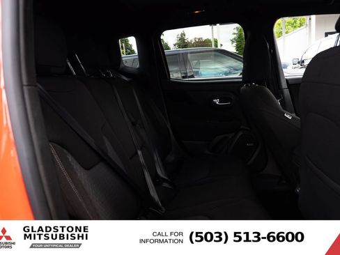 Used 2021 Jeep Renegade Latitude w/ Sun & Sound Group AWD/4WD image 24