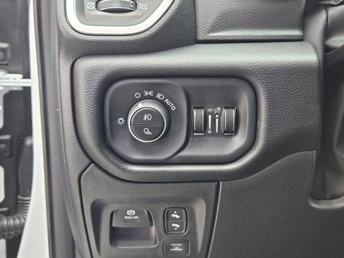 New 2026 RAM 1500 Big Horn AWD/4WD image 17