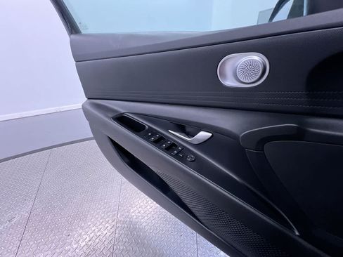 Used 2023 Hyundai Elantra SEL FWD image 31