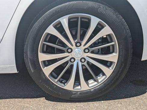 Used 2020 Buick Enclave Premium w/ Trailering Package, 5000 lbs. AWD/4WD image 33