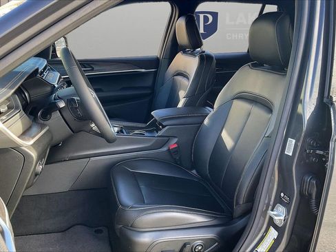 New 2026 Jeep Grand Cherokee Limited image 21