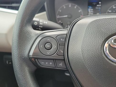 Used 2025 Toyota Corolla LE FWD image 20