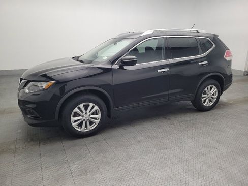 Used 2015 Nissan Rogue SV image 2
