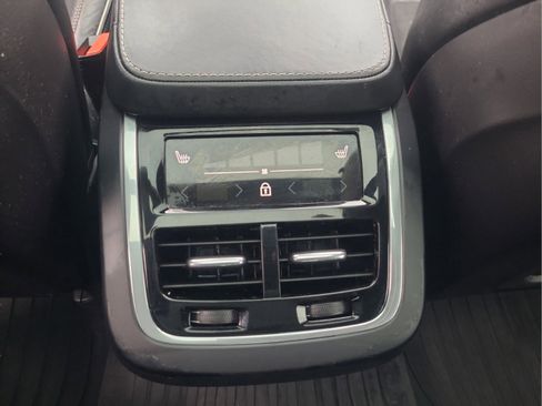 Used 2019 Volvo XC90 T6 R-Design w/ Advanced Package image 11