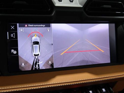 Used 2025 Lamborghini Urus SE image 23