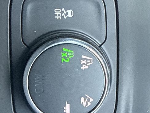 Used 2019 Chevrolet Traverse LT w/ LT Premium Package image 20