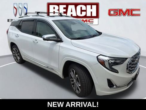 Used 2020 GMC Terrain Denali w/ Denali Premium Package AWD/4WD image 1
