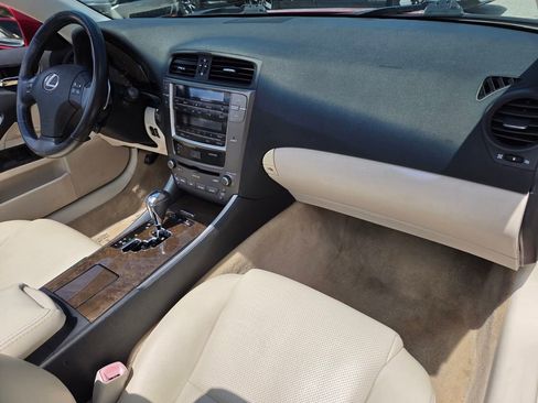 Used 2010 Lexus IS 250C RWD image 16