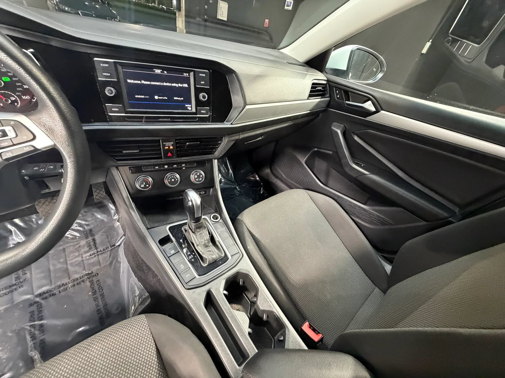 Used 2021 Volkswagen Jetta SE FWD image 25