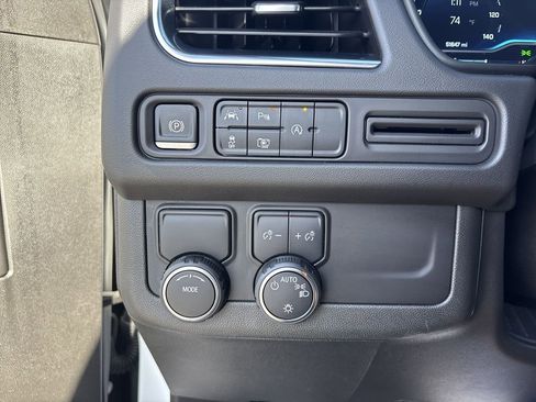 Used 2023 Chevrolet Tahoe LT w/ Luxury Package image 18