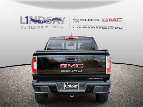 Certified 2022 GMC Canyon Denali w/ Denali Black Edition Package AWD/4WD image 3
