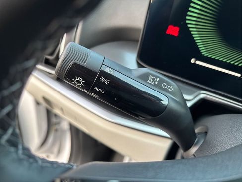 Certified 2025 Kia Sorento S image 24