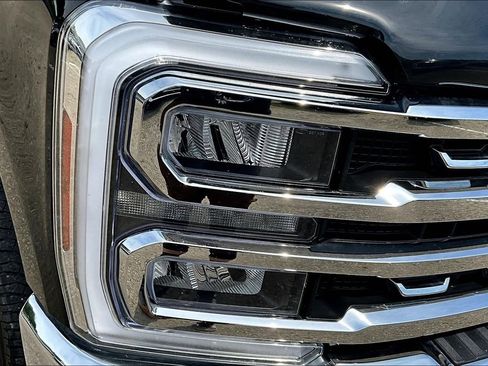 Used 2025 Ford F250 Lariat image 30
