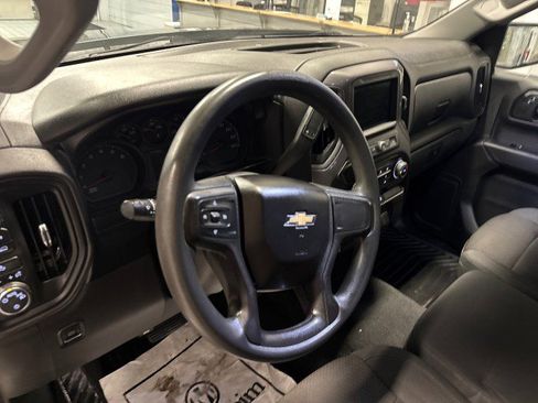 Used 2019 Chevrolet Silverado 1500 Custom w/ Custom Value Package image 17