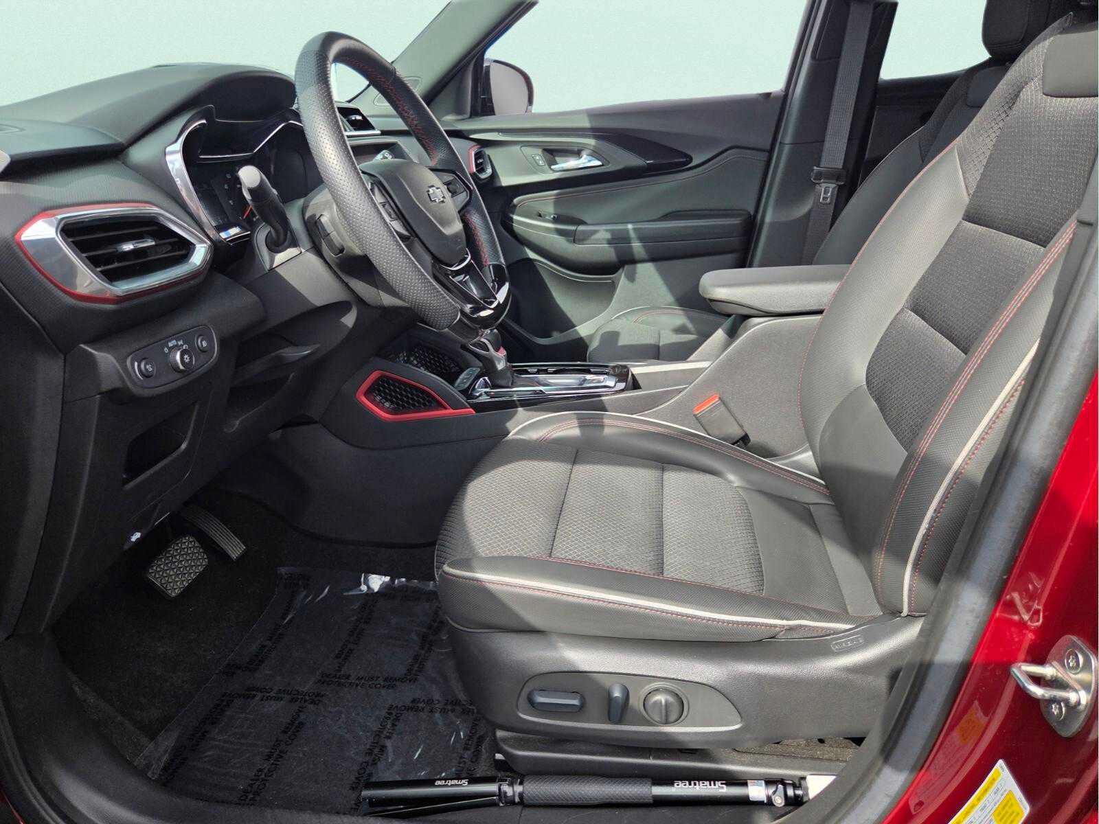 Used 2023 Chevrolet TrailBlazer RS FWD image 10