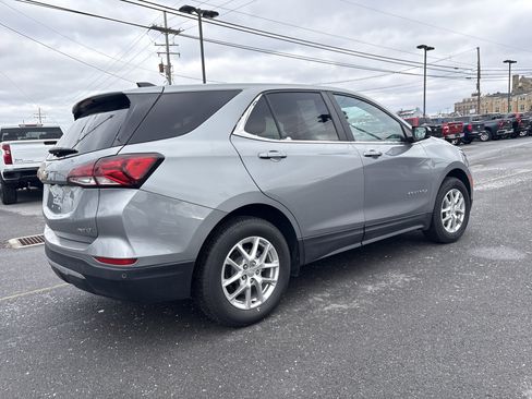 Used 2024 Chevrolet Equinox LT image 3