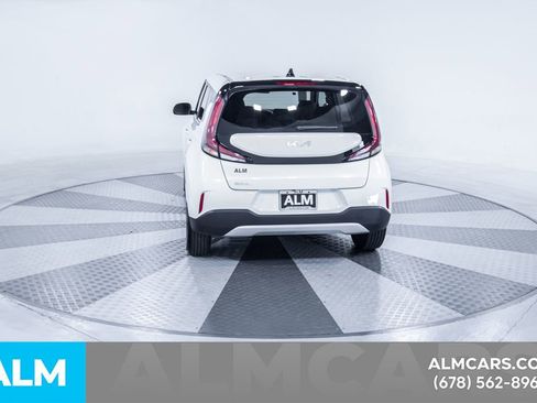 Used 2025 Kia Soul LX image 8