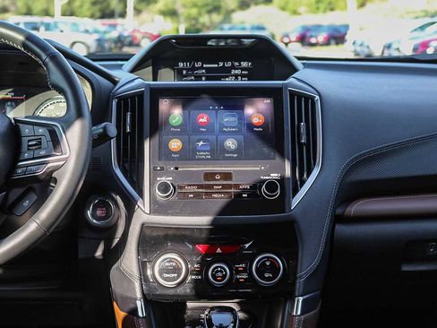 Used 2023 Subaru Forester Touring image 13