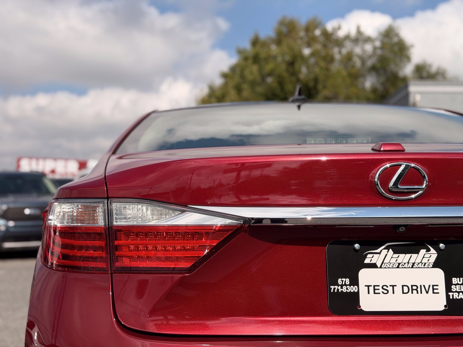 Used 2015 Lexus ES 350 w/ Ultra Luxury Package FWD image 9