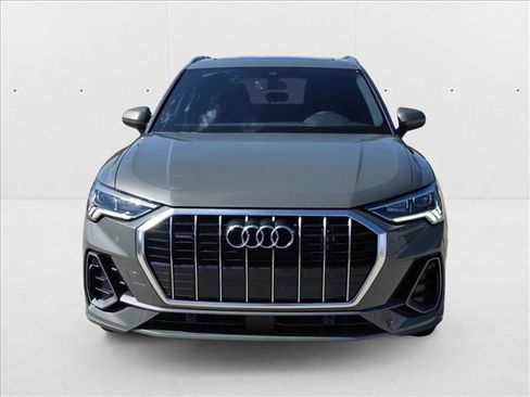 New 2025 Audi Q3 2.0T Premium w/ Convenience Package image 2