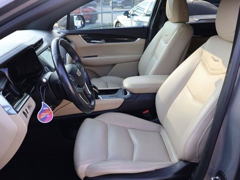 Used 2017 Cadillac XT5 FWD image 13