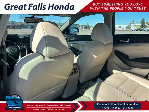 Used 2017 Nissan Maxima 3.5 SL FWD image 21