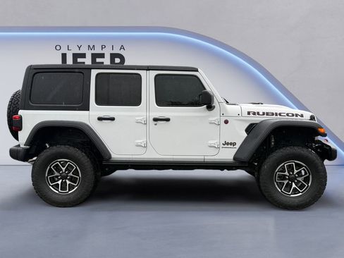 Used 2024 Jeep Wrangler Rubicon w/ Convenience Group image 7