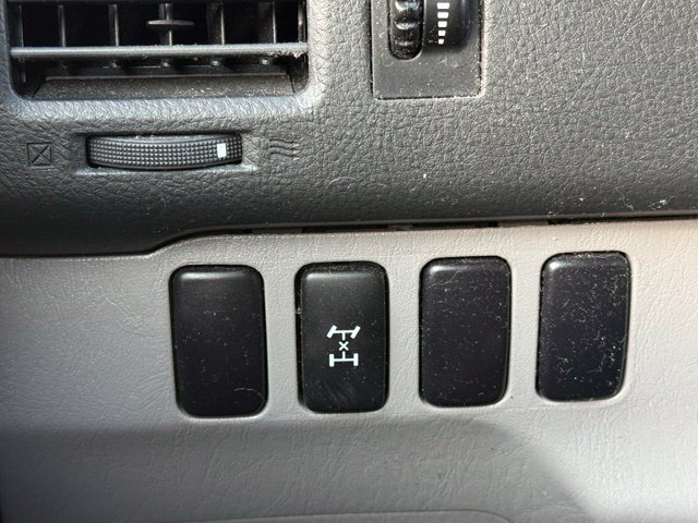 Used 2005 Toyota 4Runner Sport AWD/4WD image 23