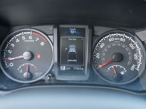Used 2022 Toyota Tacoma SR AWD/4WD image 24