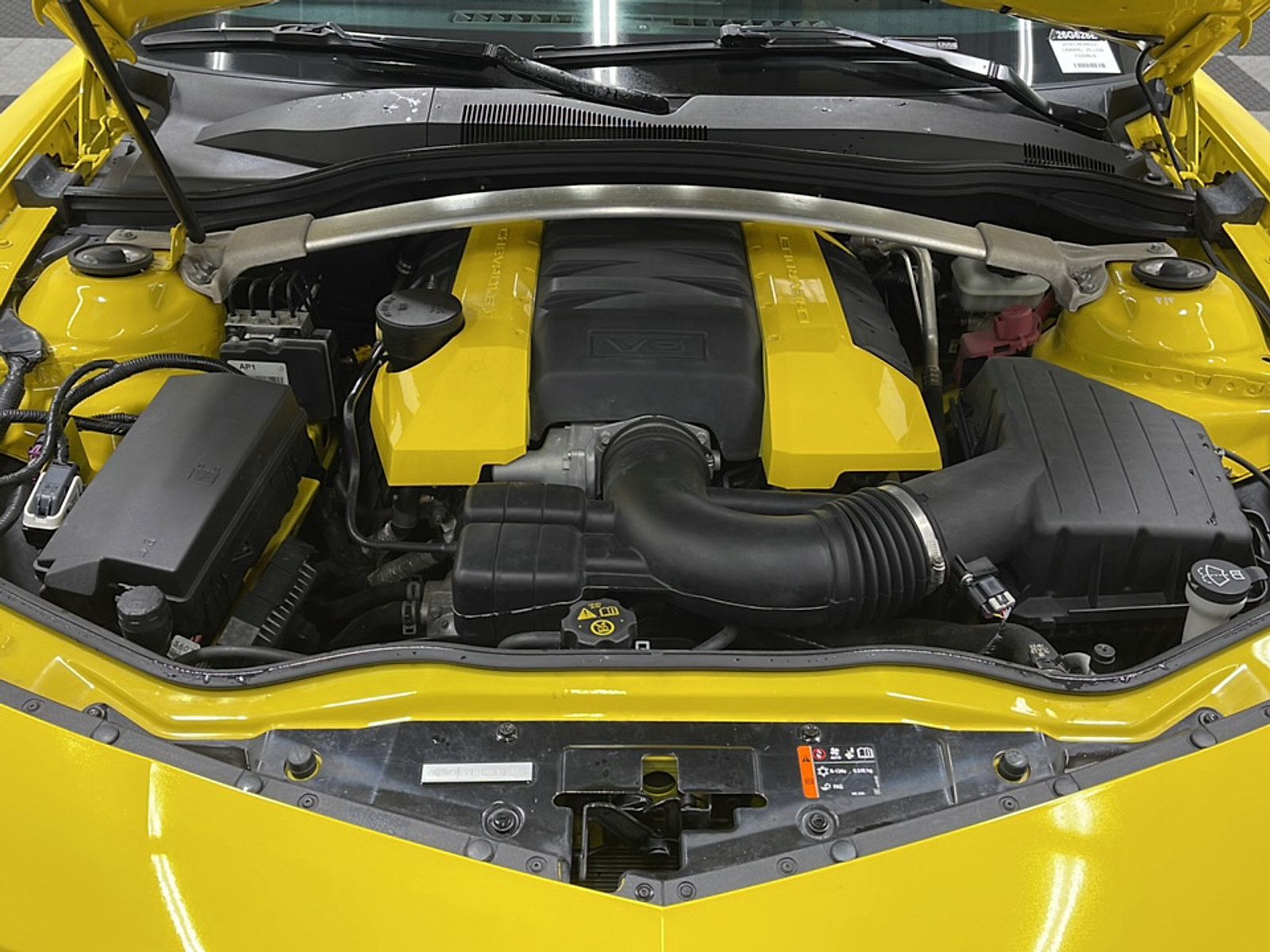Used 2014 Chevrolet Camaro SS w/ SS Performance Package RWD image 25
