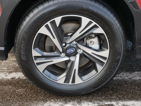 Used 2024 Subaru Crosstrek 2.0i Premium image 15