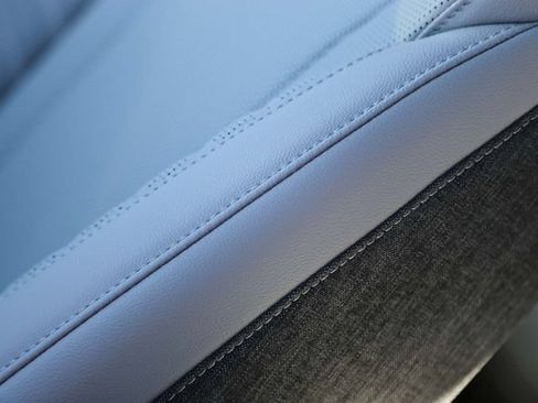 New 2026 Hyundai Elantra Limited FWD image 28