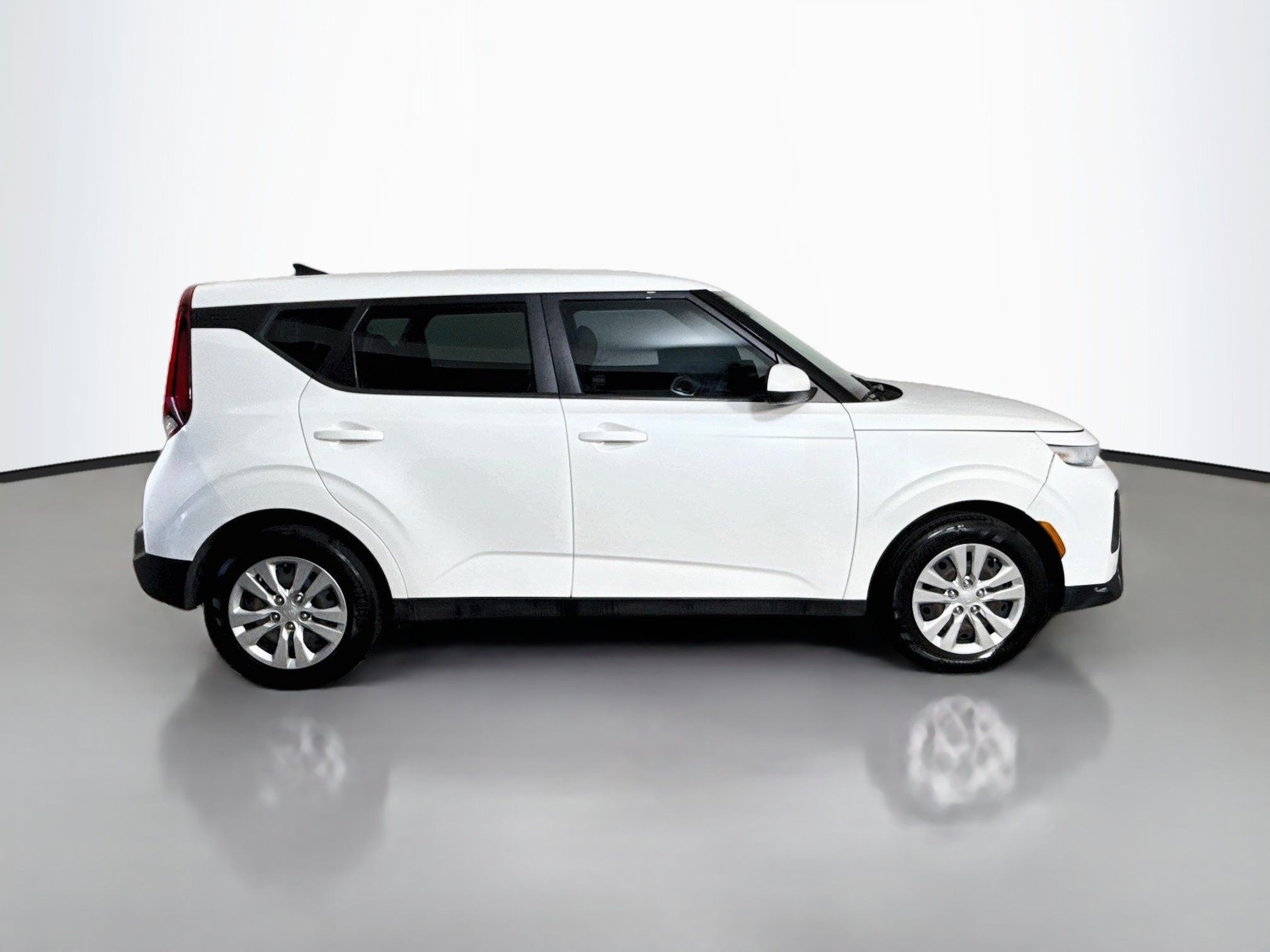 Used 2021 Kia Soul LX FWD image 11