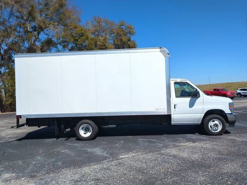 New 2026 Ford E-450 and Econoline 450 Super Duty w/ Power Equipment Group image 4