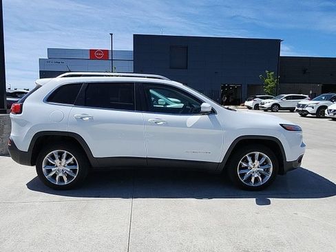 Used 2015 Jeep Cherokee Limited AWD/4WD image 2