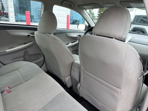 Used 2012 Toyota Corolla LE FWD image 22