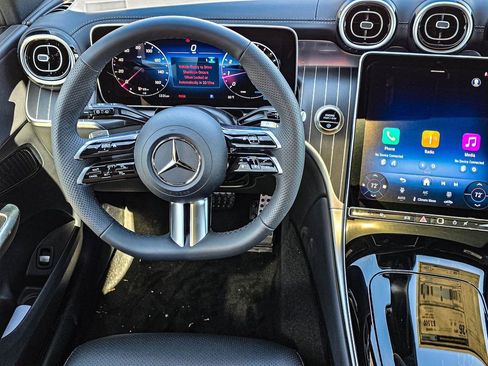 New 2026 Mercedes-Benz GLC 300 4MATIC image 32