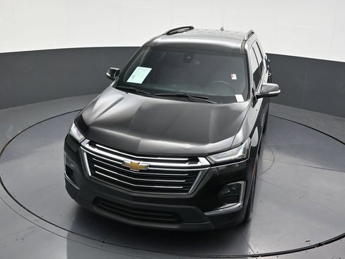 Used 2022 Chevrolet Traverse LT image 23
