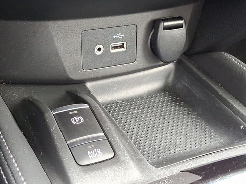 Used 2018 Nissan Rogue SL w/ Premium Package image 25