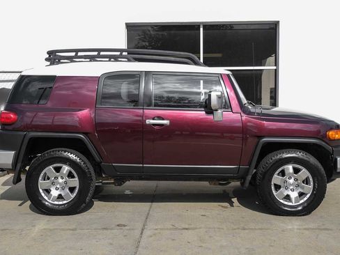 Used 2007 Toyota FJ Cruiser 4WD image 7