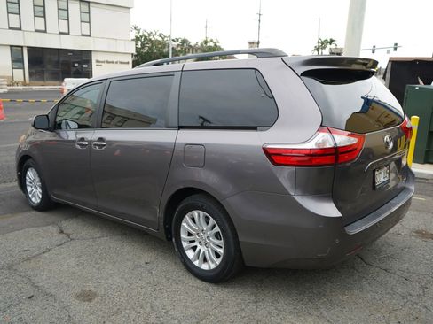 Used 2015 Toyota Sienna FWD image 26