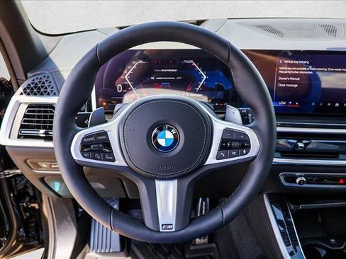 Used 2026 BMW X5 xDrive40i w/ M Sport Package AWD/4WD image 13
