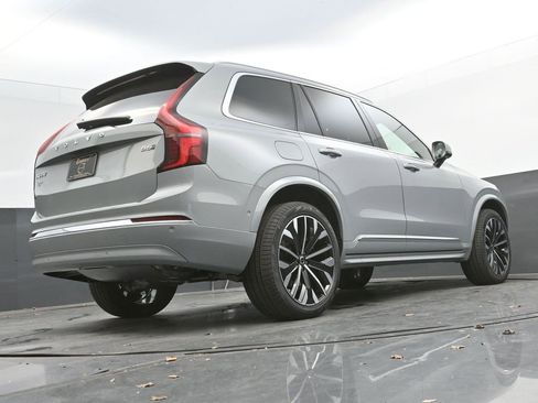 New 2026 Volvo XC90 B6 Plus w/ Protection Package Premier image 28