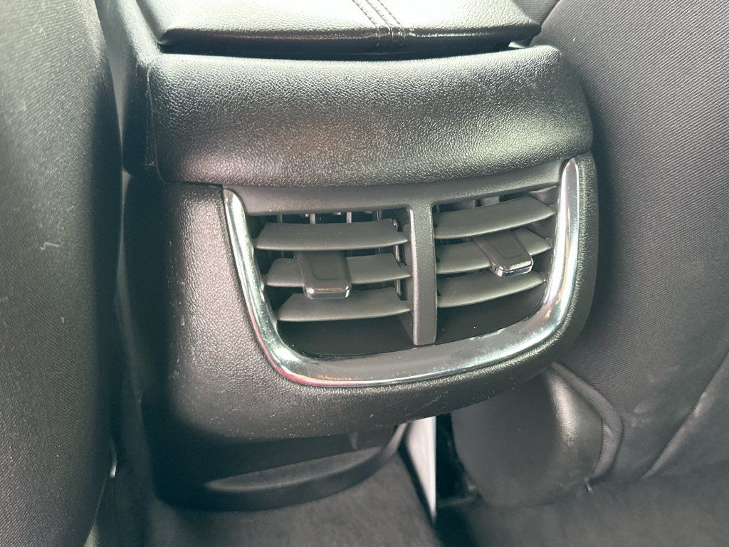 Used 2024 Chevrolet Malibu LT FWD image 24