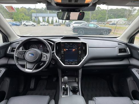 Used 2024 Subaru Ascent Limited w/ Technology Package AWD/4WD image 8