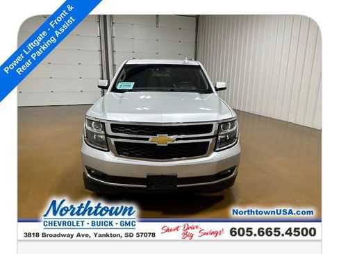 Used 2015 Chevrolet Suburban LT w/ Luxury Package AWD/4WD image 9
