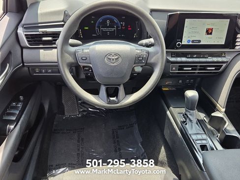 Used 2025 Toyota Camry LE FWD image 11