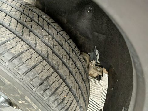 Certified 2024 Jeep Grand Cherokee Altitude image 18